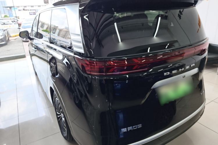 Used Denza D9 2022 DM-i 970 Four-Wheel Drive Flagship Model
