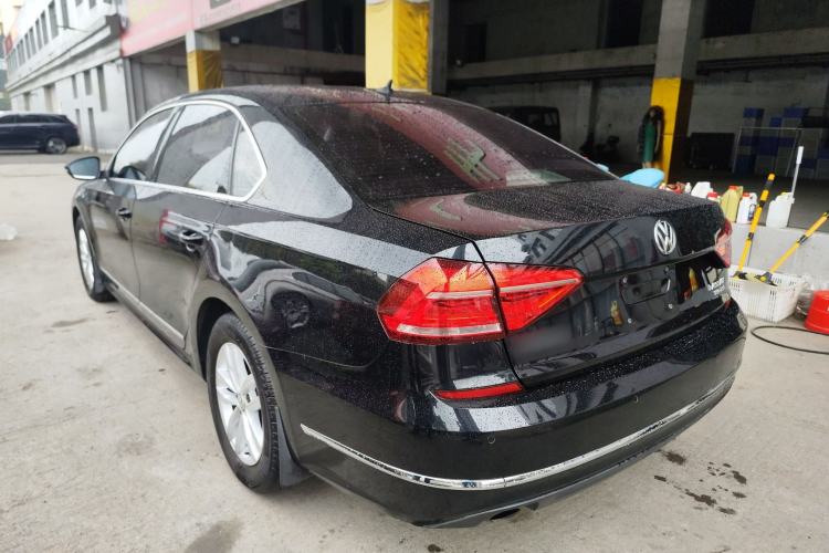 Used Volkswagen Passat 2016 330TSI DSG Luxury Edition Rear Left 45 Deg