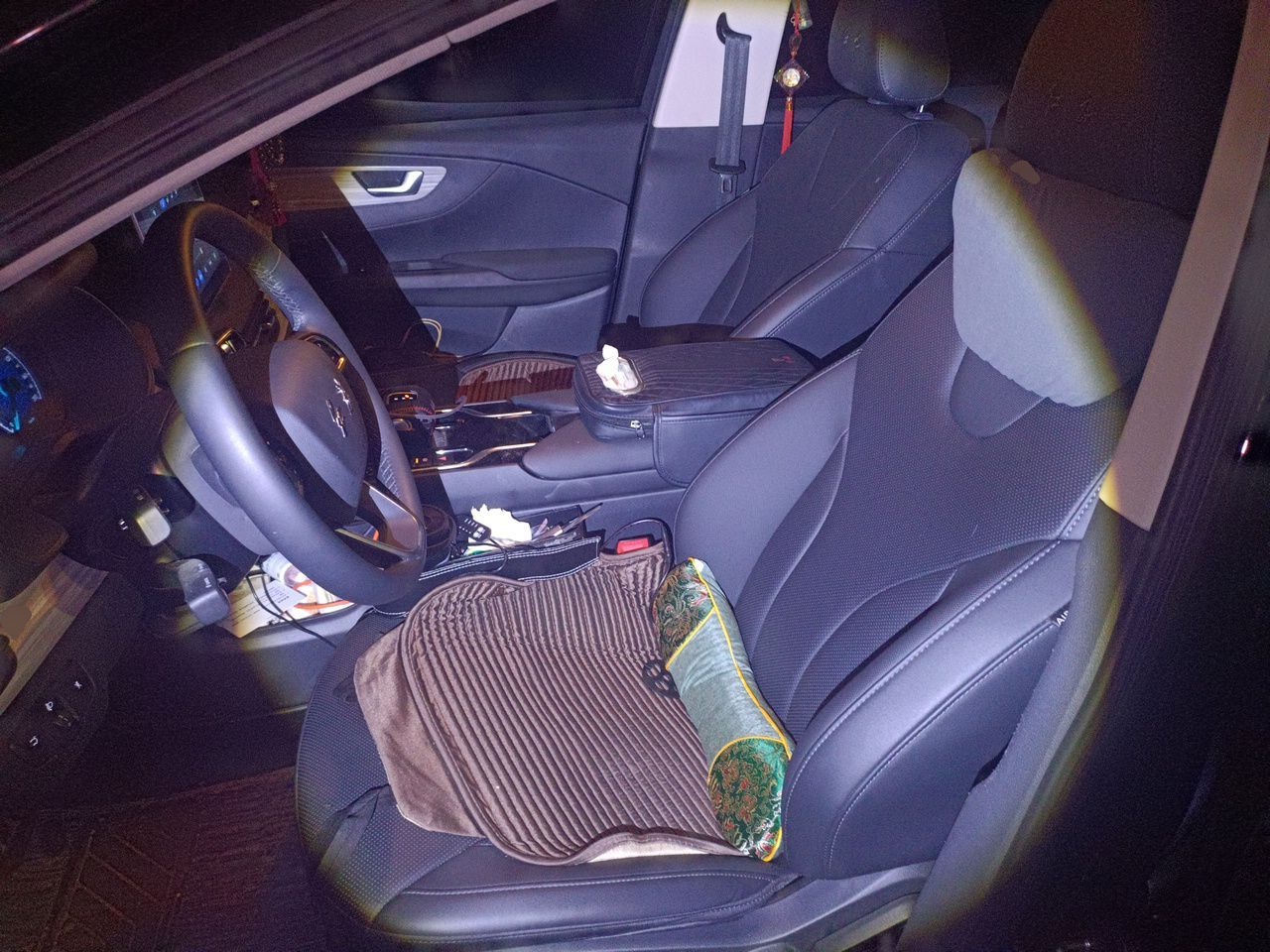 Hongqi E-QM5 2024 610 km PLUS — снимка 15