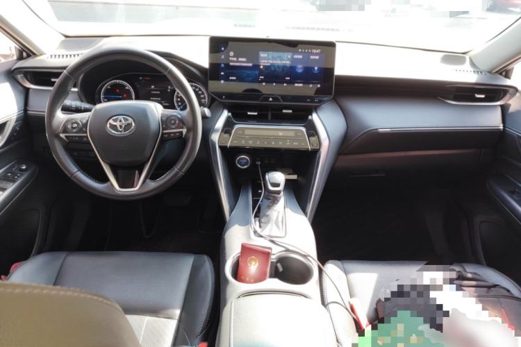 Used Toyota Harrier 2022 Dual-Engine 2.5L CVT Four-Wheel Drive Luxury Edition Center Console