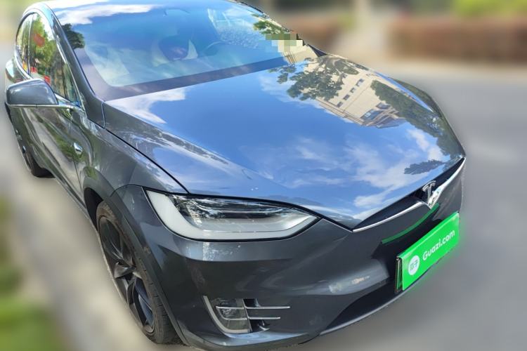 Used Tesla Model X 2020 Long-Range Upgrade Version Front Right 45 Deg