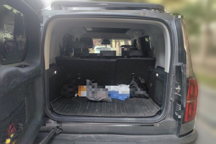 Used Formula Leopard 5 2023 Navigator Edition
