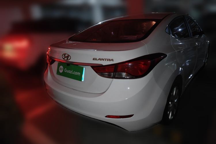 Used Hyundai Elantra (5th Generation / Langdong) 2016 1.6L Automatic Smart Version
