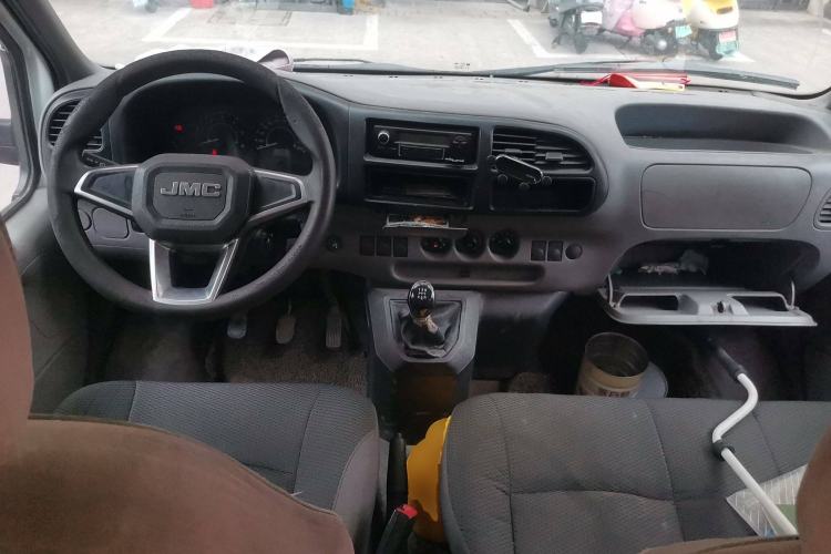 Used JMC Transit 2017 2.8T Commercial Version Short Wheelbase Low-Roof 6/7/8-Seater JX493