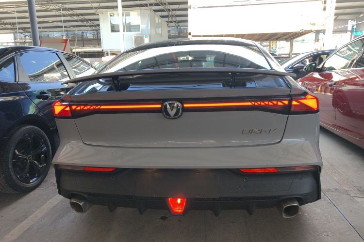 Used Changan UNI-V 2022 1.5T Prestige Version
