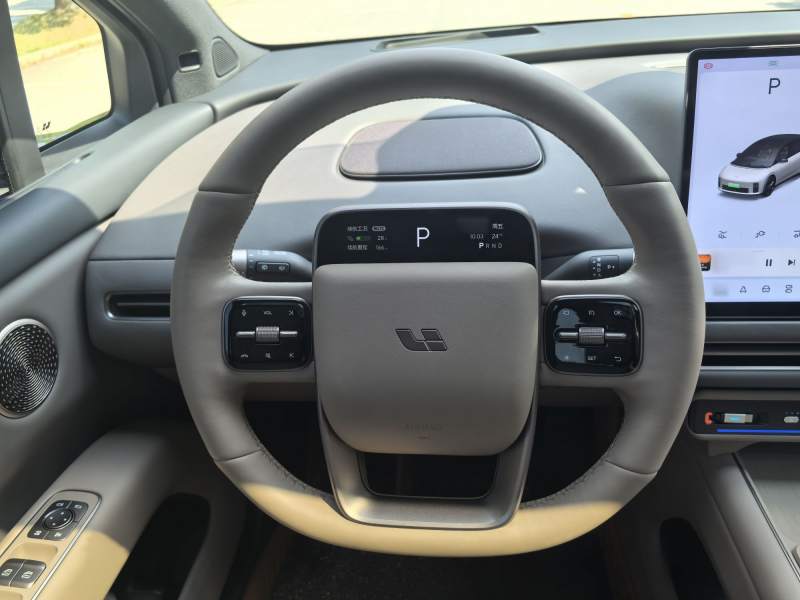 Used Li Auto i6 2025 Model Two-Wheel-Drive Standard Type — 10