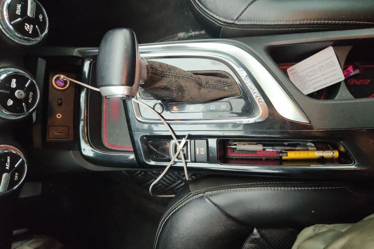 Used GAC Trumpchi GA6 2015 1.8T DCT Luxury Navigation Model Gear Lever