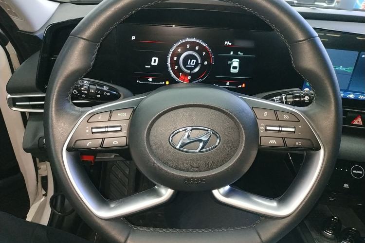 Used Hyundai Elantra 2022 1.5L CVT LUX Prestige Edition
