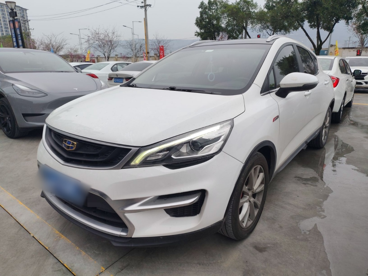 Под передней частью автомобиля