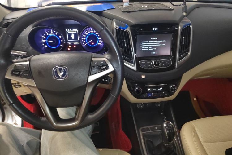 Used CHANGAN Eado 2016 1.6L Manual Fashion Edition Center Console