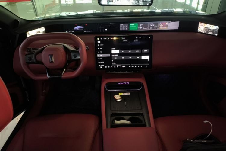 Used Avatr 12 2025 Updated Ultra All-Electric Four-Wheel Drive Center Console