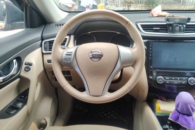 Used Nissan X-Trail 2014 2.0L CVT Comfort Edition 2WD Steering Wheel