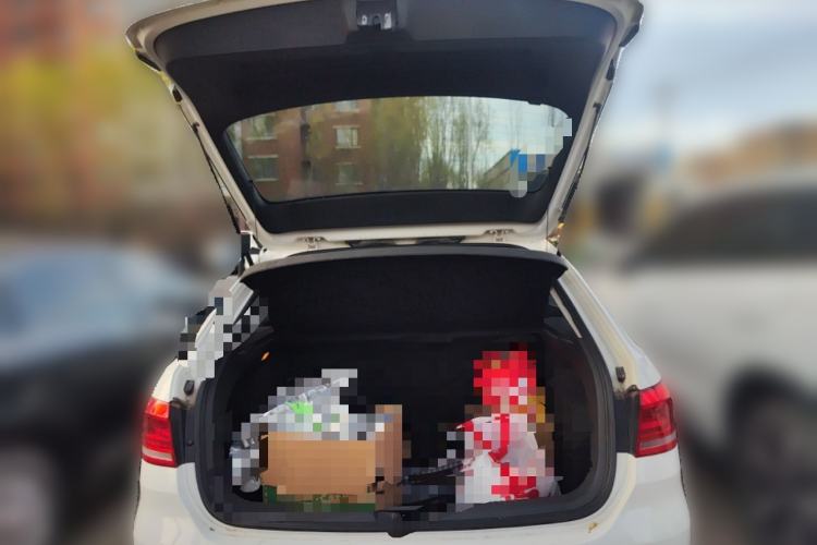 Used Volkswagen Gran Lavida 2013 1.6L Automatic Fashion Model Trunk