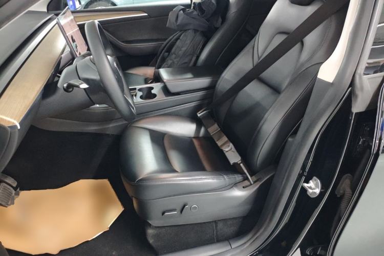 Used Tesla Model Y 2021 Standard Range Rear-Wheel Drive Version Left Front Seat