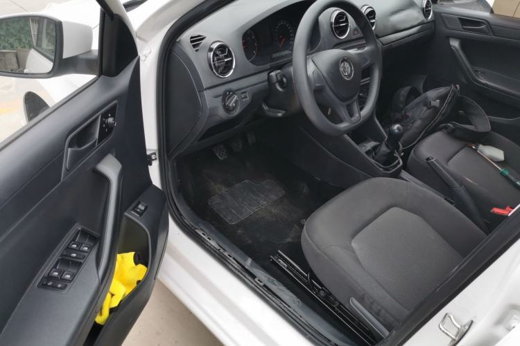 Used Volkswagen Jetta 2017 1.5L Manual Fashion Edition