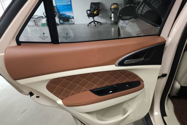 Used ORA Good Cat 2023 401 km Standard Range Premium Version Lithium Iron Phosphate
