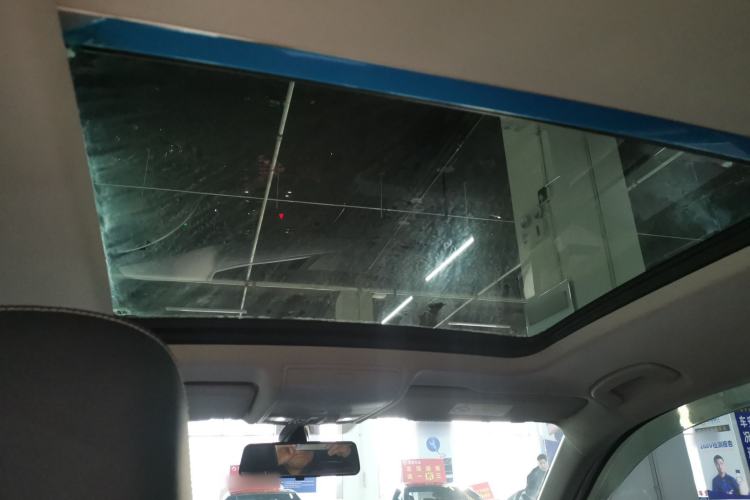 Used Volkswagen Tiguan L 2021 330TSI Automatic Two-Wheel Drive Smart Edition
