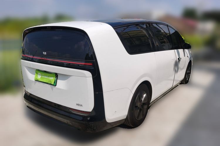 Used Li Auto MEGA 2024 Ultra Model

