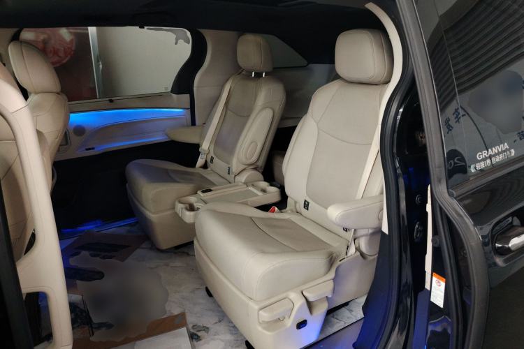 Used Toyota Granvia 2022 2.5L Hybrid Premium Edition Left Rear Seat