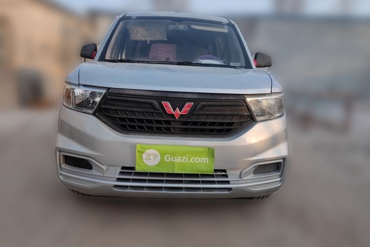 Used Wuling Hongguang V 2020 1.5L Commercial Vehicle China VI LAR