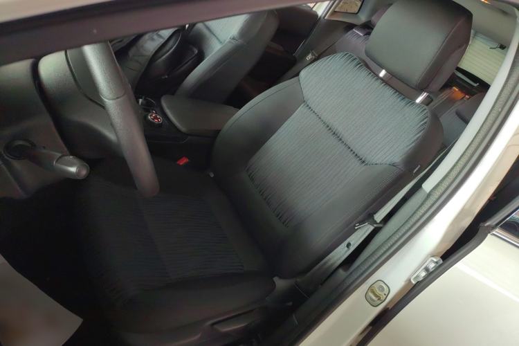 Used Peugeot 3008 2015 1.6THP Automatic Classic Edition Left Front Seat