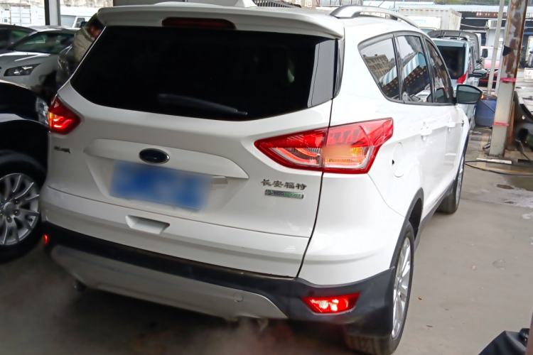 Used Ford Kuga 2015 1.5L GTDi Two-Wheel-Drive Comfort Model
