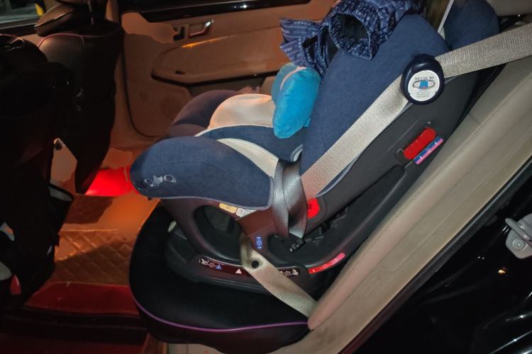 Used Mercedes-Benz E-Class 2013 E 260 L CGI Elegant Model
