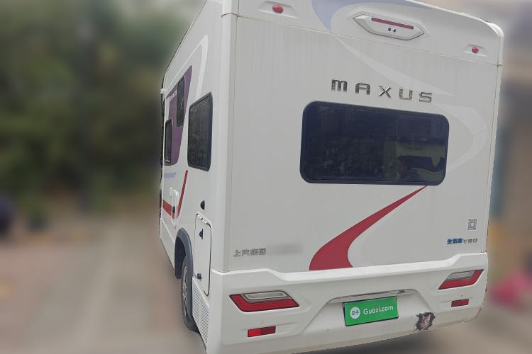 Used SAIC MAXUS V90 RV 2021 2.0T Lifestyle V90 Self-Propelled Class-C RV Flagship Edition with a Small Front Overhead Bed
