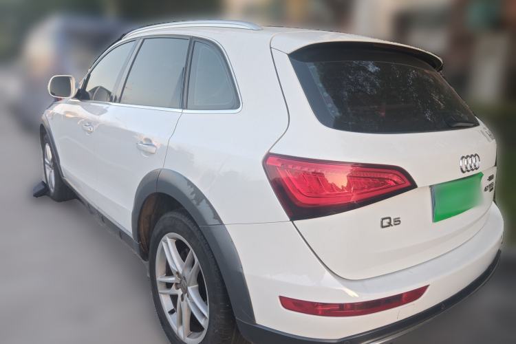 Used Audi Q5 2017 Plus 40 TFSI Ambition Model