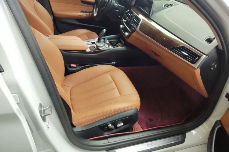 Used BMW 5 Series 2018 528Li Launch Special Edition Right Front Seat