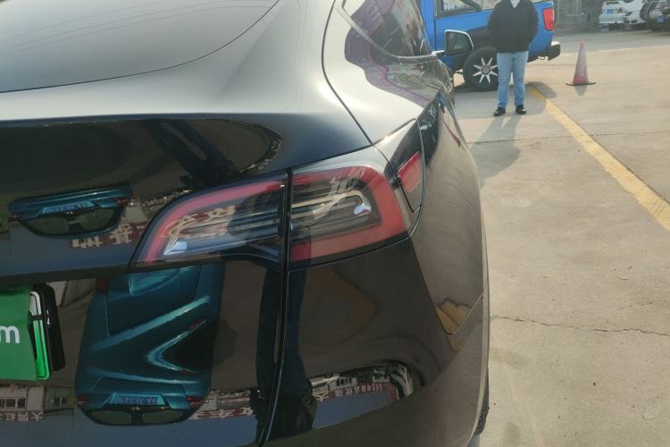 Used Tesla Model Y 2023 Rear-Wheel-Drive Version