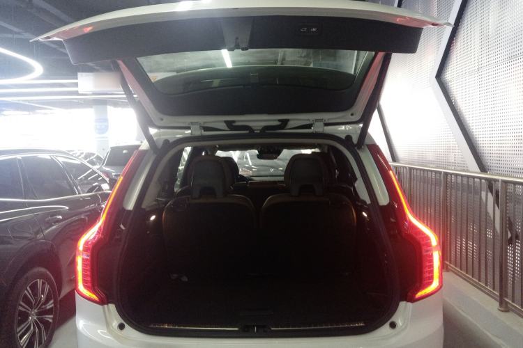 Used Volvo XC90 2018 T6 Zhiya Edition 7-seater Trunk