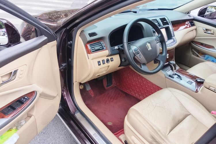 Used Toyota Crown 2012 2.5L Royal Comfort Edition
