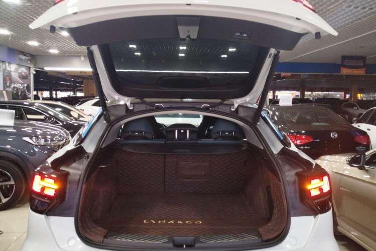 Used Lynk & Co 05 2020 2.0TD Two-Wheel Drive Shine Halo