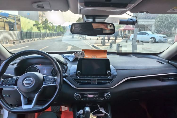 Used Nissan Teana 2020 2.0L XL Comfort Edition Center Console