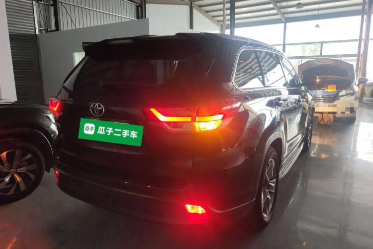 Used Toyota Highlander 2021 2.0T Four-Wheel Drive Luxury Edition 7 Seats Rear Right 45 Deg