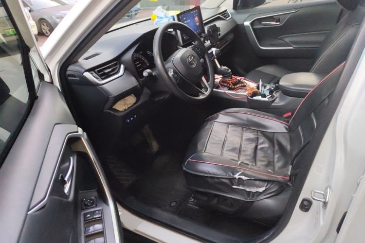 Used Toyota RAV4 2021 Revised Version Dual-Motor Hybrid 2.5L E-CVT Two-Wheel Drive Elite Edition
