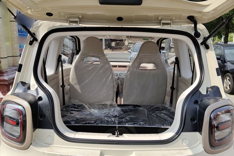 Used Bestune Pony 2026 222km Colorful Horse Trunk