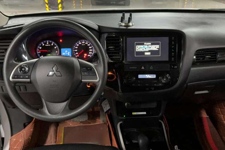 Used Mitsubishi Outlander 2020 2.0L Two-Wheel Drive Comfort Edition 5 Seats
