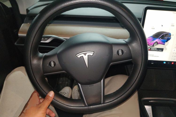 Used Tesla Model Y 2022 Rear-Wheel-Drive Version Steering Wheel