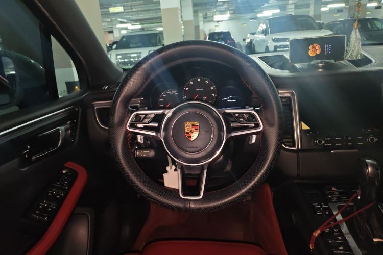 Used Porsche Macan 2017 Macan 2.0T Steering Wheel