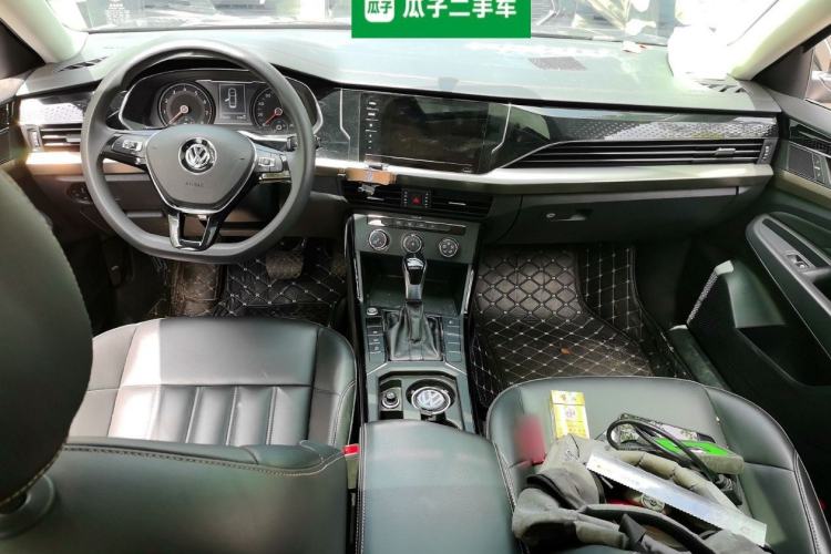 Used Volkswagen Passat 2020 280TSI Business Edition China VI Standard Center Console