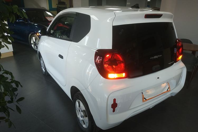 Used Roewe Clever 2021 302 km New Four-Seater Super-Efficient Version
