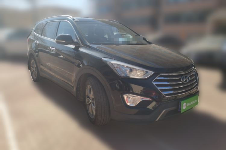 Used Hyundai Grand SantaFe 2013 3.0L 7-Seater Four-Wheel-Drive Comfort Edition Front Right 45 Deg
