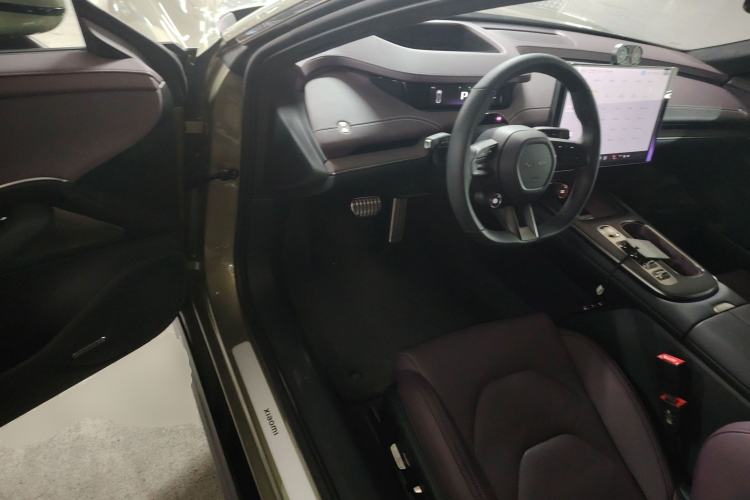 Used Xiaomi Auto SU7 2024 Four-Wheel Drive Ultra-Long Range Advanced Intelligent Driving Max Edition
