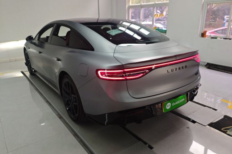 Used Hima Luxeed S7 2025 785 km Ultra