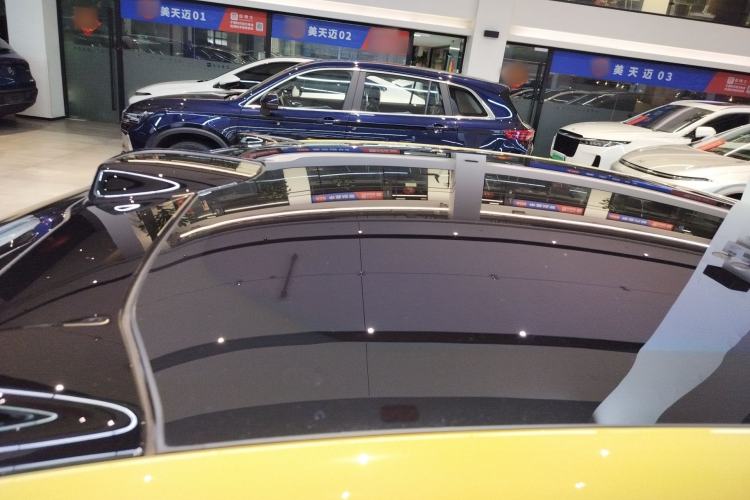 Used Nio ET5 2024 75 kWh Roof