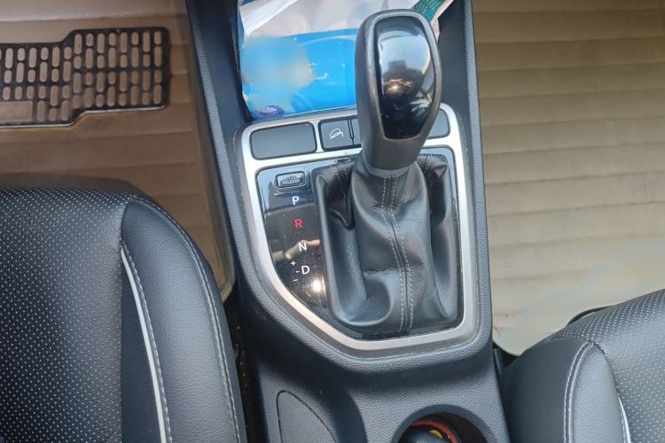 Used Hyundai ix25 2015 1.6L Automatic Two-Wheel Drive Smart GLS Trim
