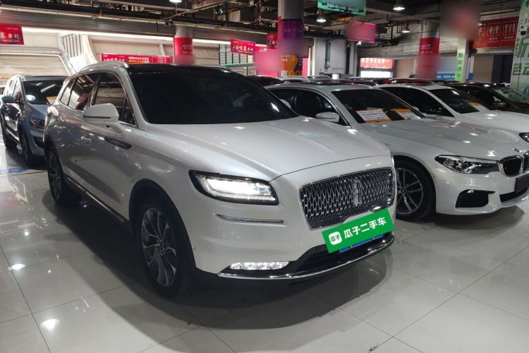 Used Lincoln Nautilus 2021 2.0T Four-Wheel Drive Luxury Edition Front Right 45 Deg