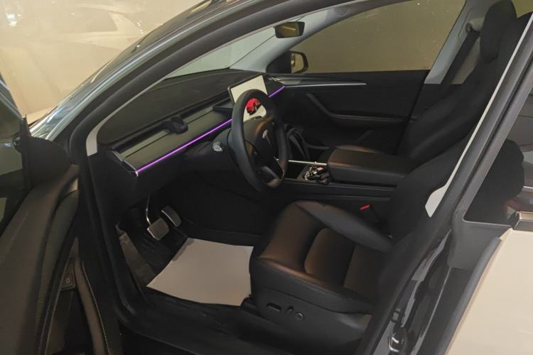 Used Tesla Model Y 2024 Rear-Wheel-Drive Version
